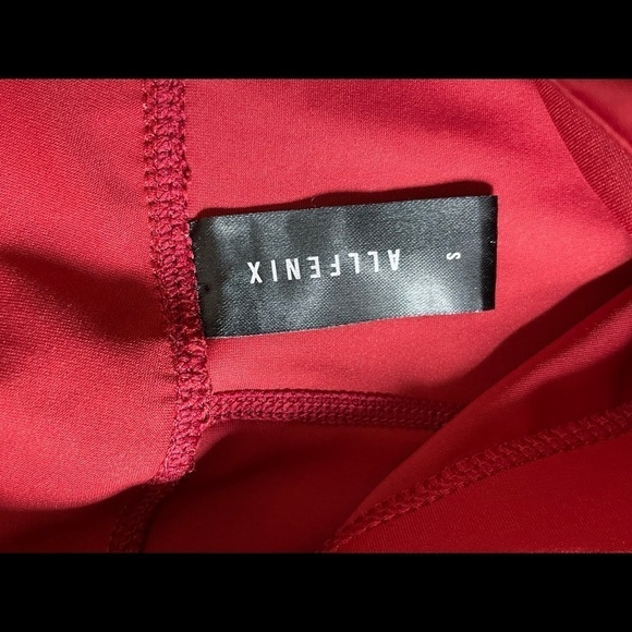 Alfenix Red Leggings - Picture 10 of 10